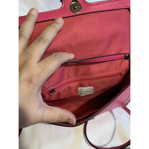 A New Day Pink Flap Closure Clutch W/detachable Crossbody Strap Purse NWT - Picture 5 of 11